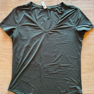 ZYIA V-Neck Ribbed Short Sleeve Top - Dark Green